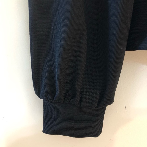 Top - Picture 4 of 5